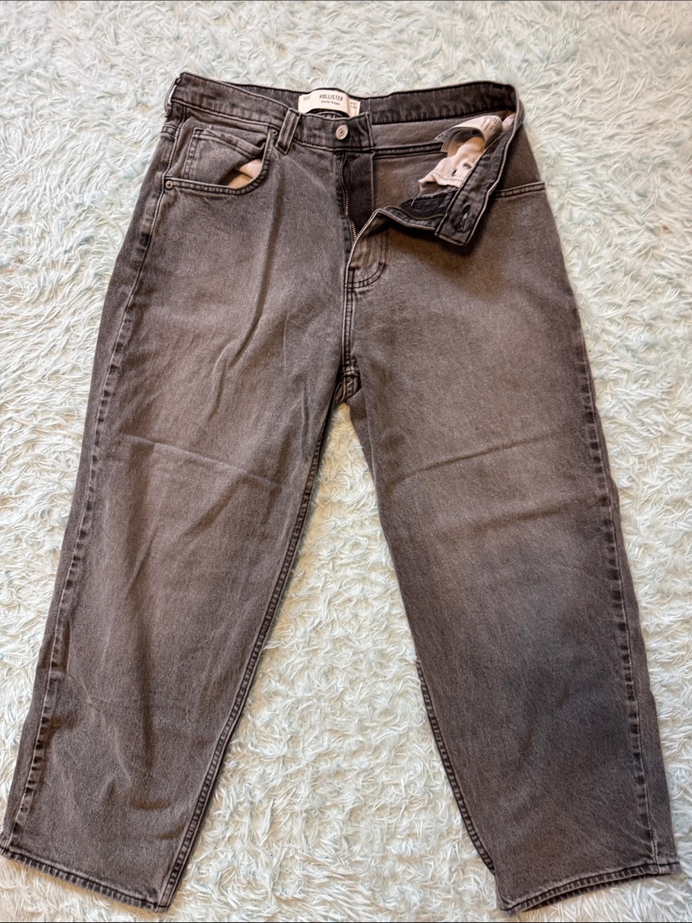 Hollister Men's Washed Charcoal Relaxed Jeans 31x30.